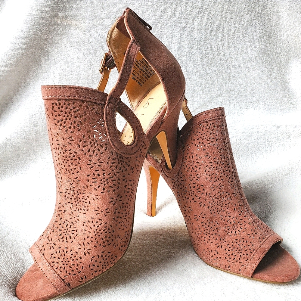 Lauren Conrad Peep Toe Pumps NWOT